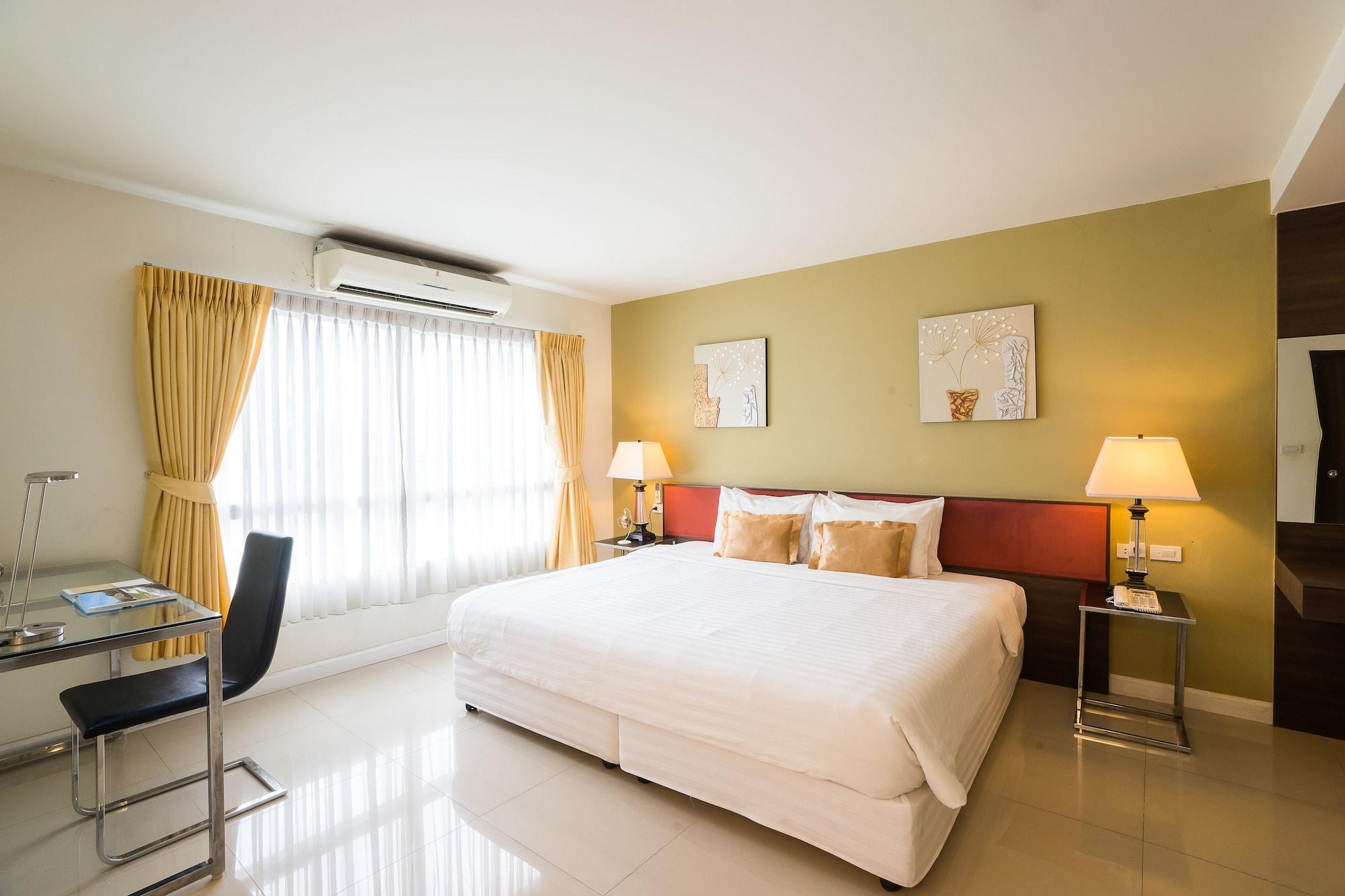 Beyond Suite Bangkok Exterior photo