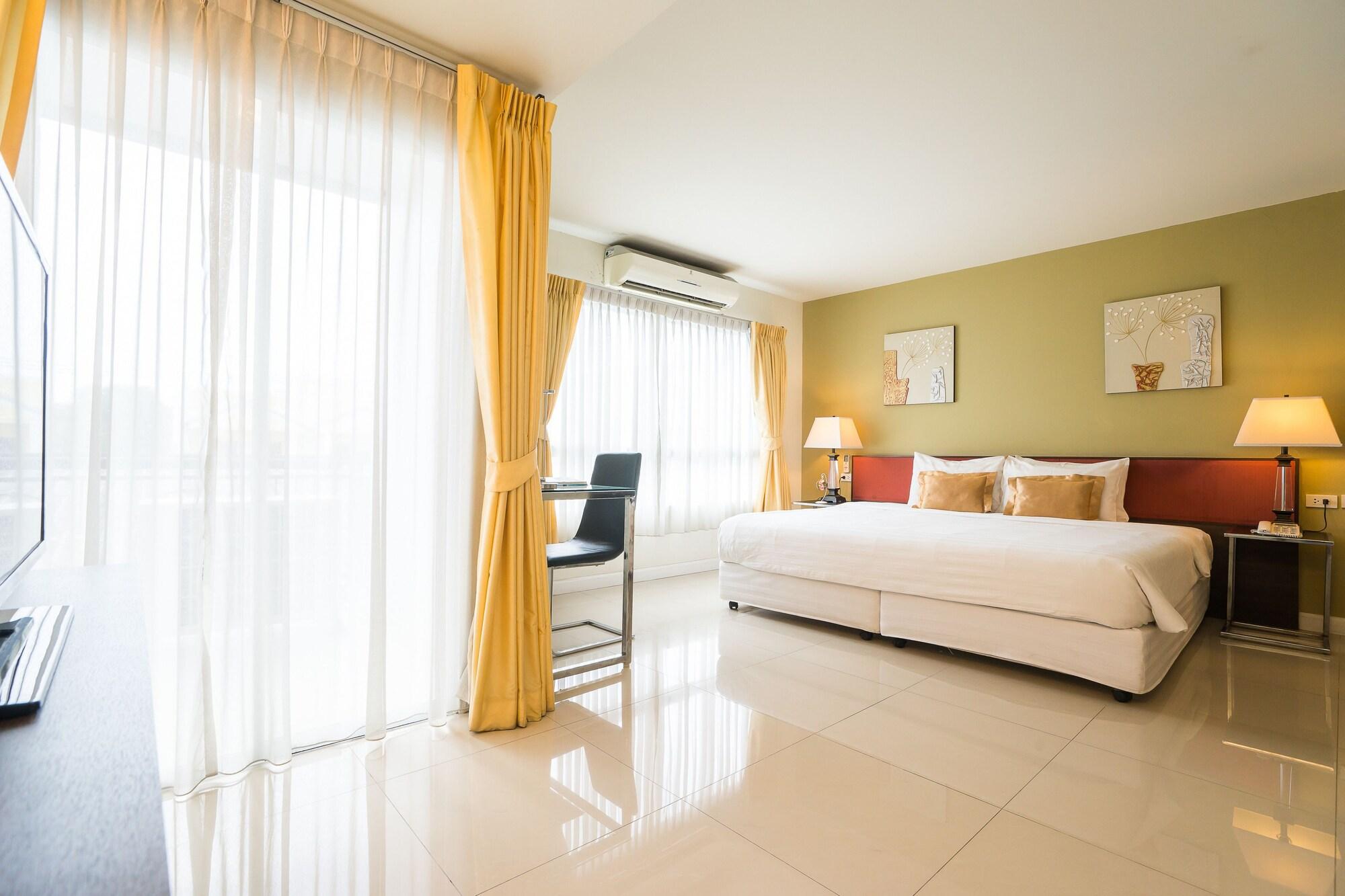 Beyond Suite Bangkok Exterior photo