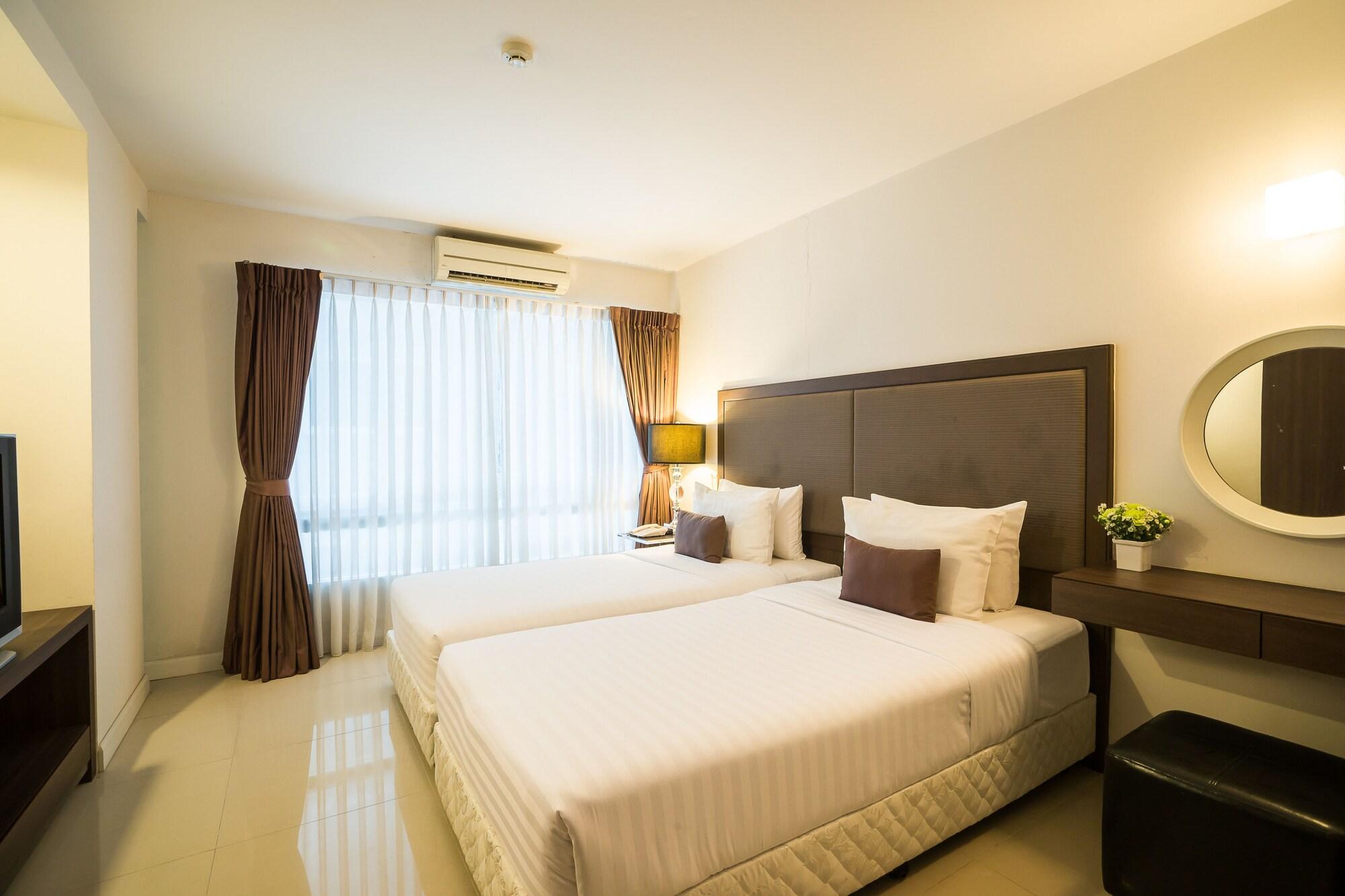 Beyond Suite Bangkok Exterior photo