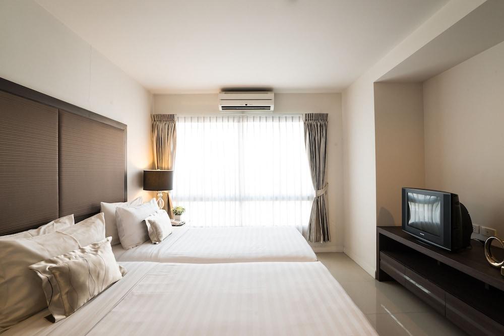 Beyond Suite Bangkok Exterior photo