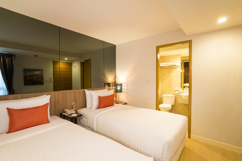 Beyond Suite Bangkok Exterior photo