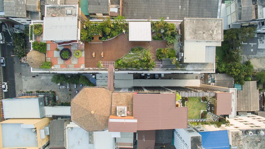 Beyond Suite Bangkok Exterior photo